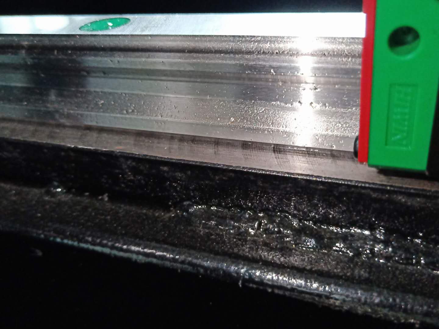 激光切割機直線導軌與滑輪傳動區(qū)別有哪些？