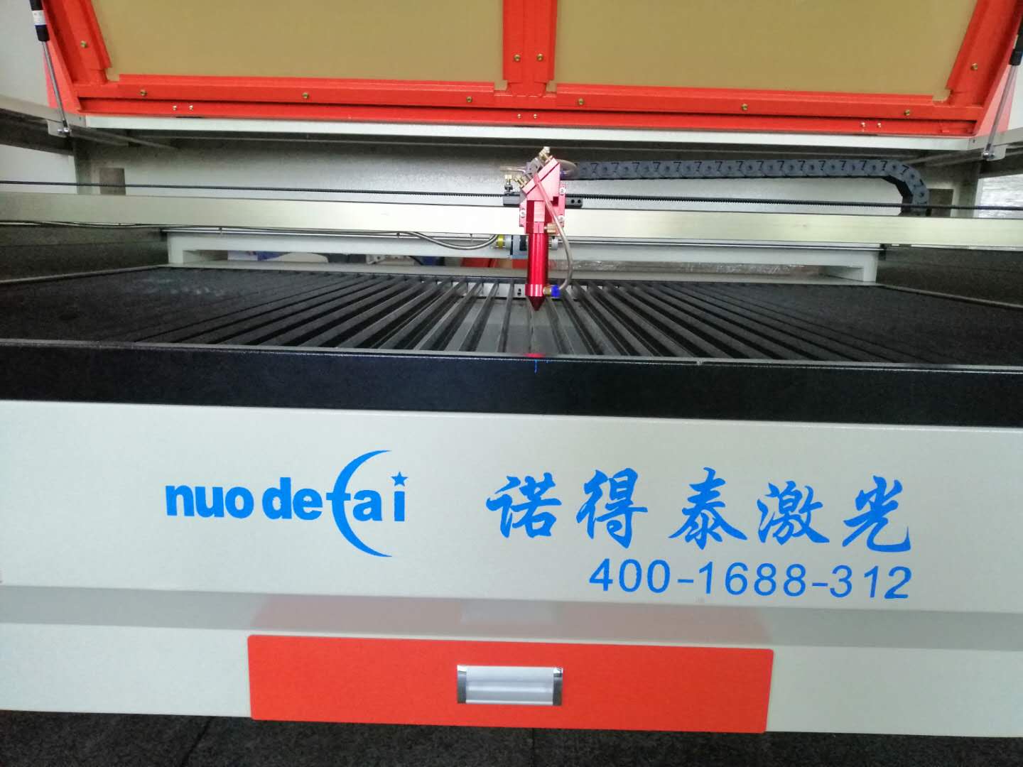 箱包皮革材料激光切割機(jī)價(jià)格，生產(chǎn)廠家！