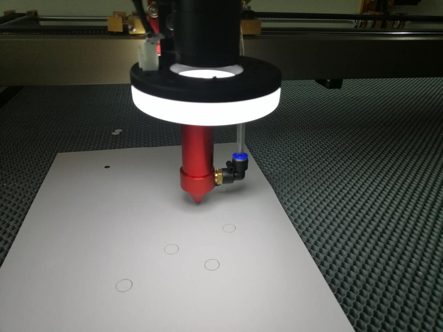 鞋材加工應用于哪種激光切割機會比較適合，價格貴嗎？