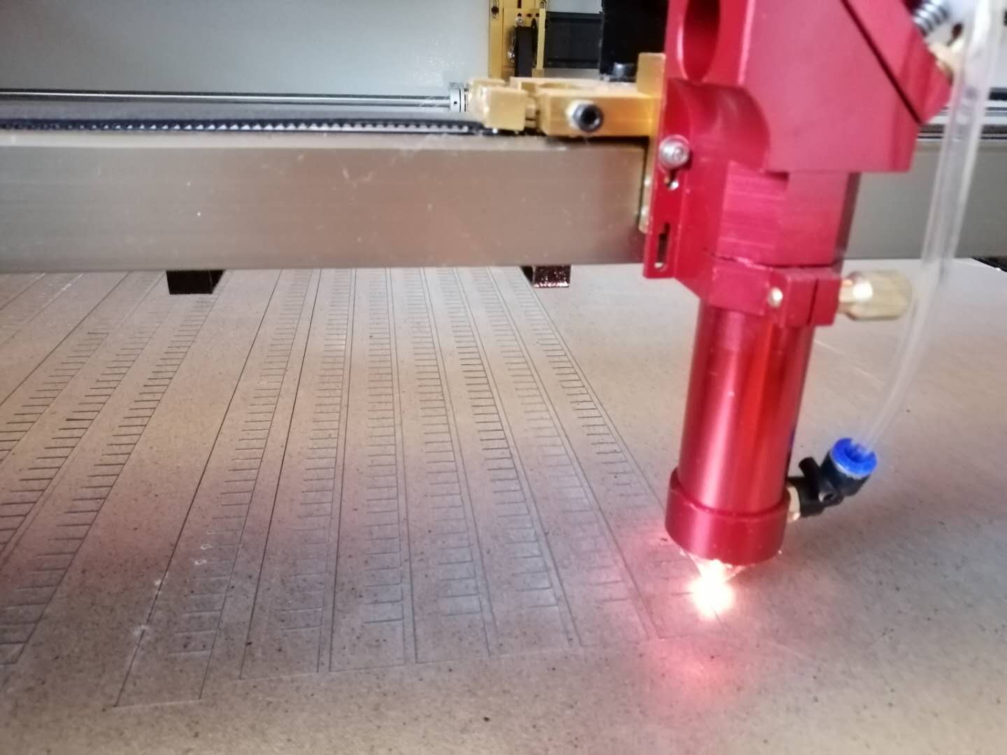竹制品使用激光切割機雕刻操作流程是怎么樣的？